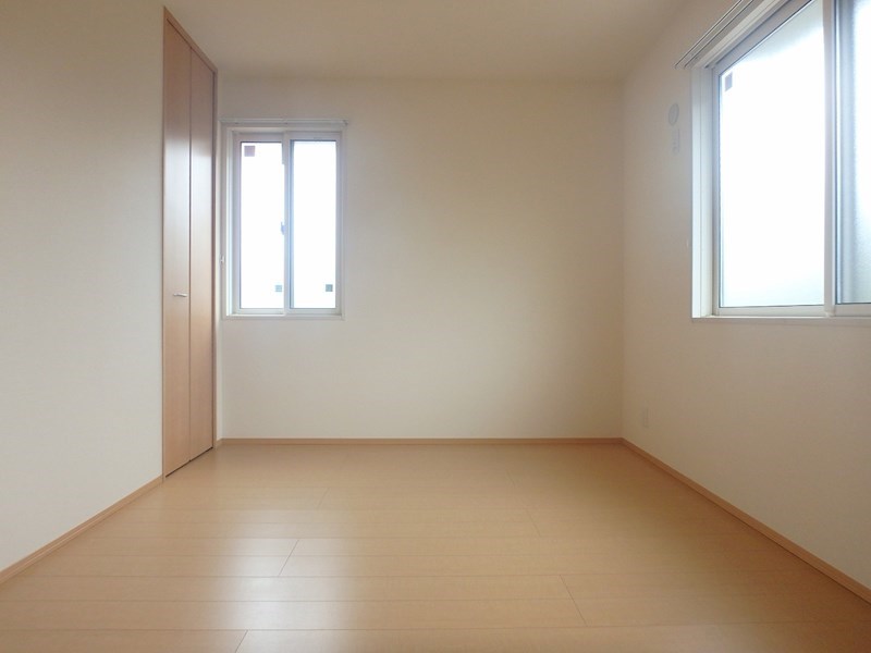 写真は同型タイプ ブラン春日 ベッドルーム