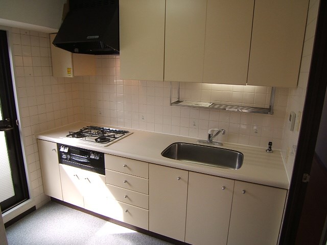 パーク・ノヴァ春日中央 キッチン