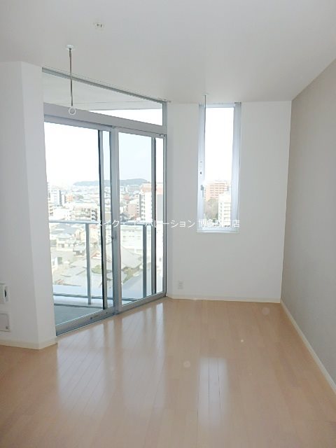 12階部分の写真です。 ラクレイス西新レジデンシャルタワー ベランダ