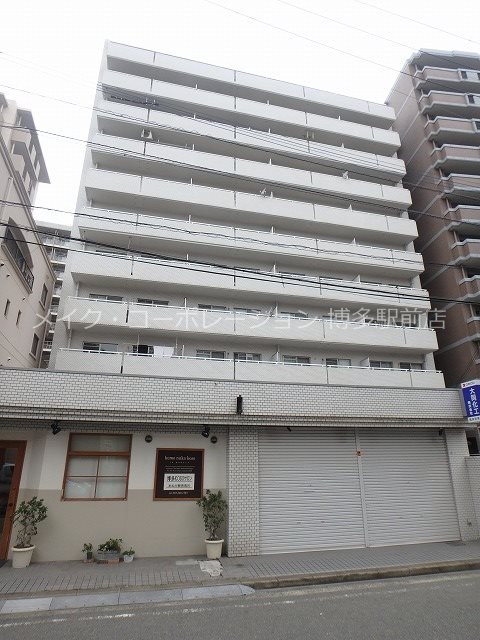 ホワイトピア博多駅南 外観