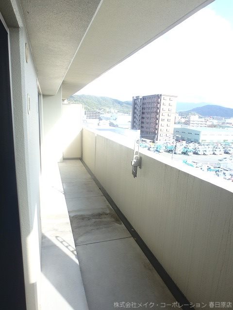 写真は同型タイプ カラコレスⅤ ベランダ