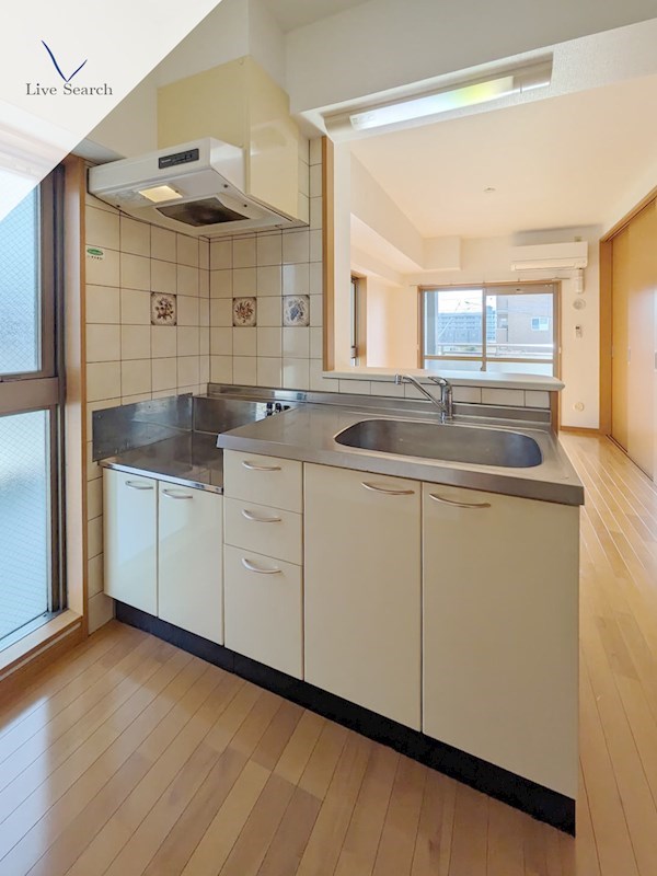 写真は同型タイプ エルシエル キッチン