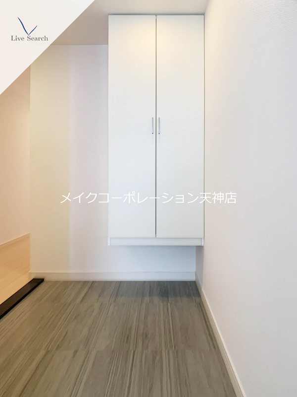 ラクレイス西新レジデンシャルタワー 玄関