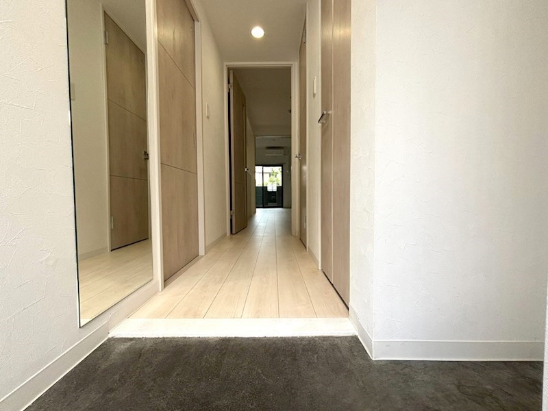 写真は同型タイプ エルヴィータ 玄関