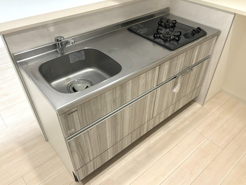 写真は同型タイプ エルヴィータ キッチン