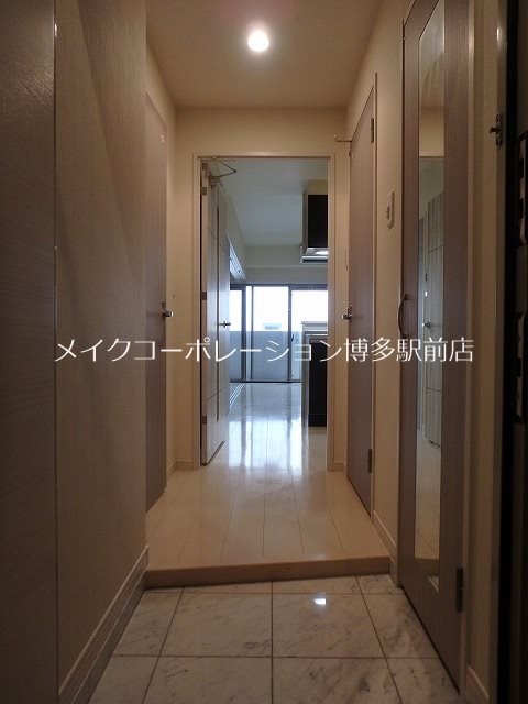 ラファセベルシード博多 玄関