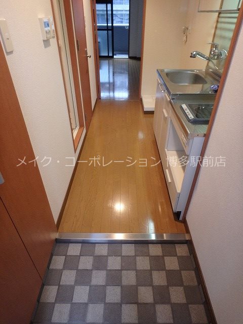 ロイヤル博多駅東 玄関
