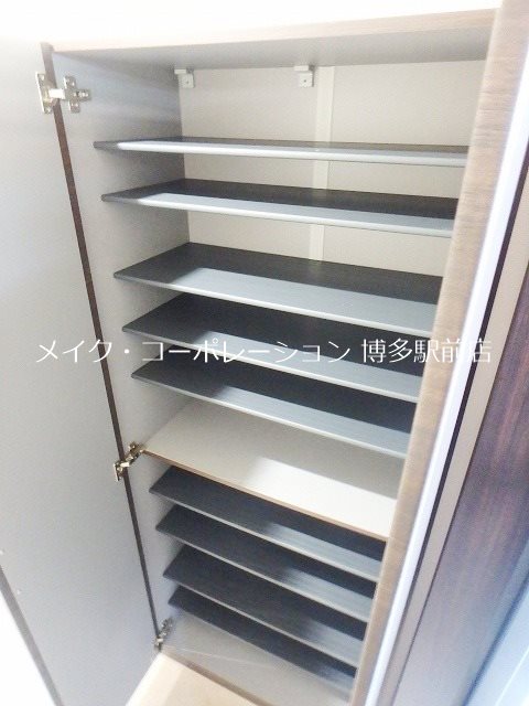 玄関 ナウヴィレッジ港 その他15