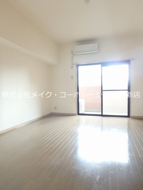 リビング テラ・ロッサ西新~ネット無料~ リビング