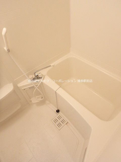 ピュアドームラシュールイン博多 風呂画像