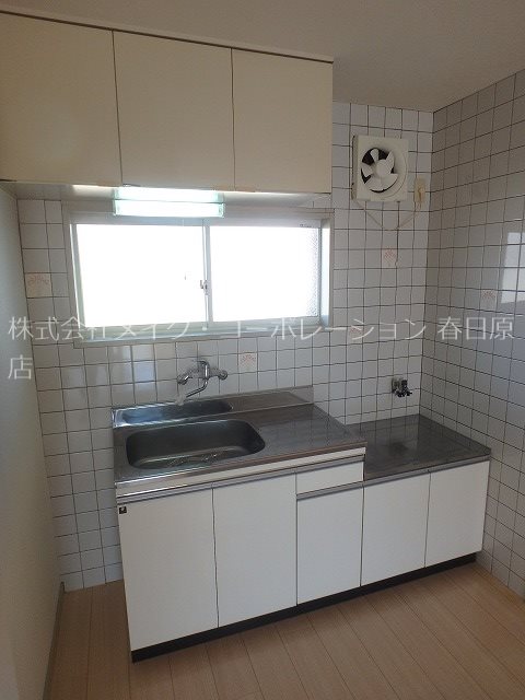 写真は同型タイプ グリーンパーク春日 キッチン