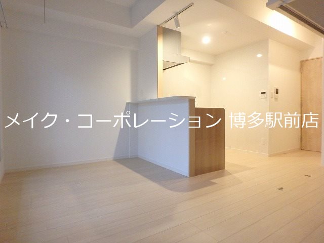 ソレイユルヴァン博多駅南 リビング