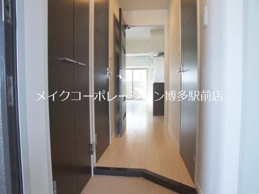 アクタス博多アネックス 玄関