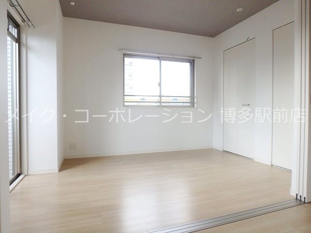 アルティメゾン博多 ベッドルーム