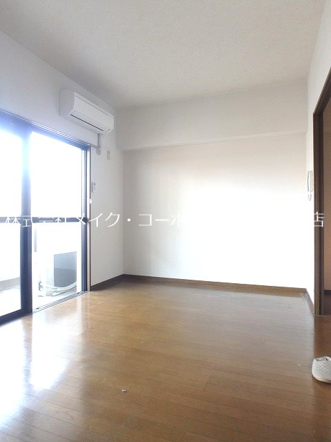 アリエス姪浜駅南 リビング