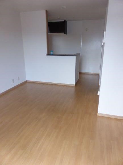 東花畑ガーデンA棟 リビング