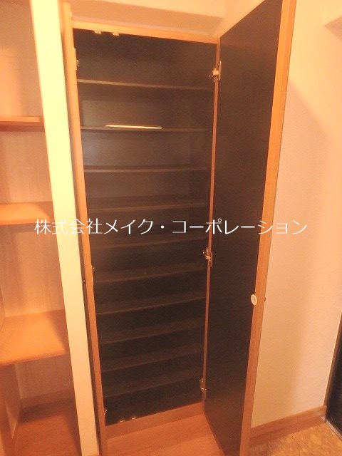 ヴァン21 玄関