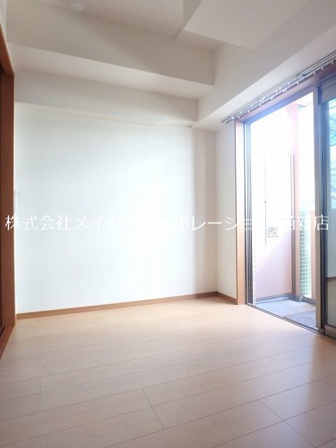 サンライズ今川 ベッドルーム
