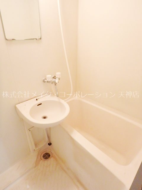 内装前の写真となります。 パルムセレクション 風呂画像