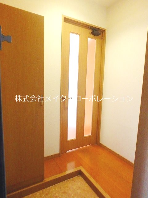 リヴィエール鳥飼 玄関