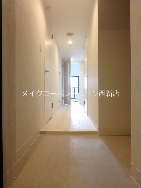 APエルテージ西新【4.7号タイプ】  玄関