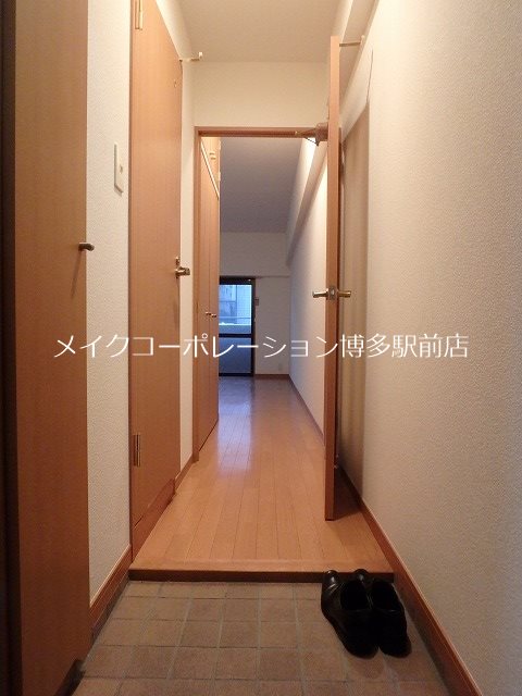 ラフィネスクロスロード博多ステーション 玄関