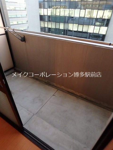 ラフィネスクロスロード博多ステーション ベランダ