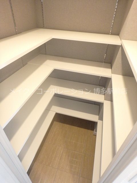 玄関 コンソラトゥール博多 玄関