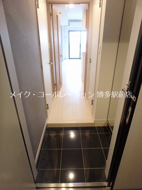 ラクラス呉服町 玄関