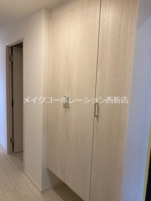 トラストビル姪浜南 玄関