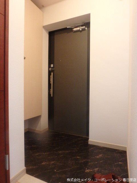 トレゾア壱番館  玄関
