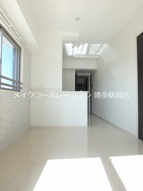 リヴァイン博多駅南 リビング