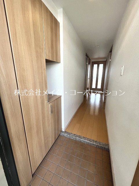 メゾンクレア愛宕南 玄関