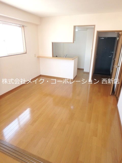 アースフレンドリー室見駅前 リビング