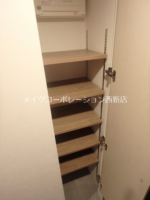 quador西新 収納
