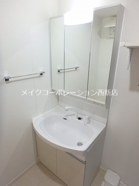 洗面所 KL TOJIN EAST その他2