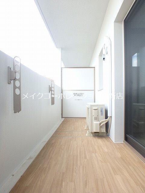 KL TOJIN EAST  ベランダ