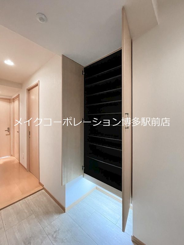 マテーモ千早 玄関