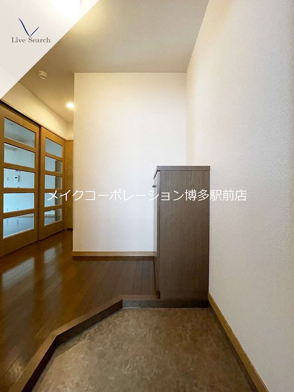 noieかたかす 玄関