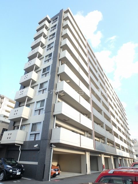 ロイヤルステージ吉塚 外観