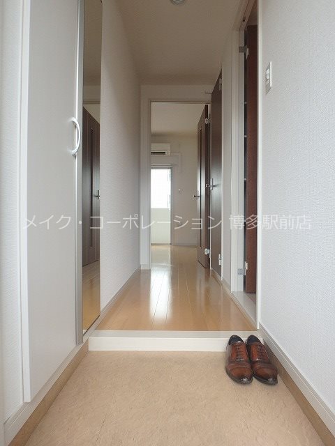 ロイヤルステージ吉塚 玄関