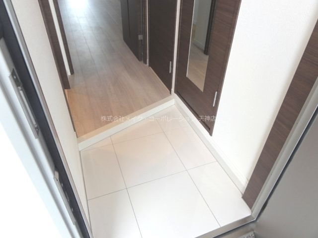 アソシアグロッツォ薬院サウスフィールド 玄関