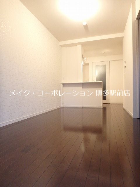 ソリエーヴォ県庁前 リビング