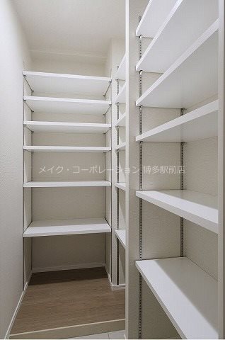 エンクレスト呉服町【Jタイプ】 玄関