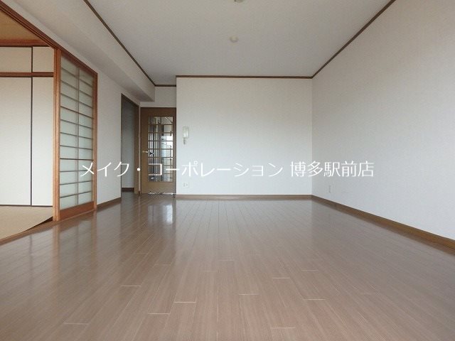 クレアトール大西5 リビング