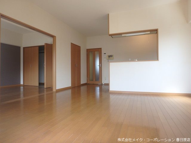 サンルージュ春日 リビング