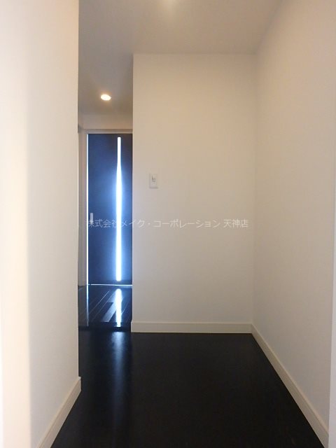 ラクレイス西新レジデンシャルタワー  玄関