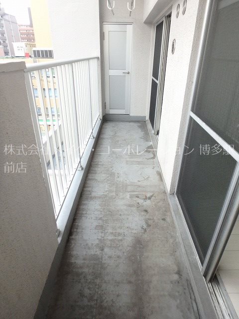 第1よしみビル  ベランダ
