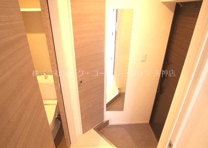 グランリーフ白金 玄関