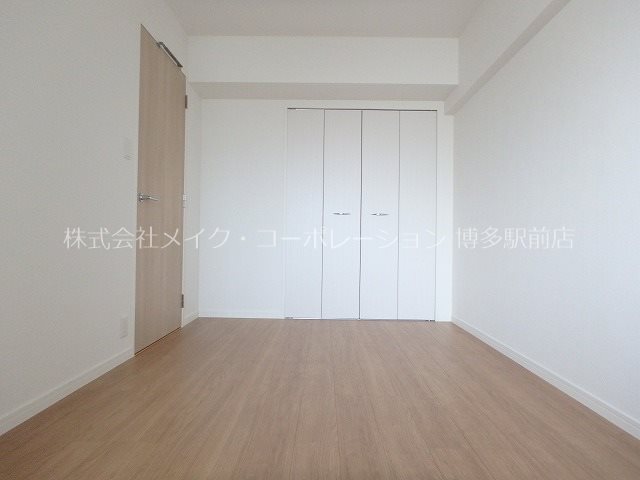 第3よしみビル ベッドルーム